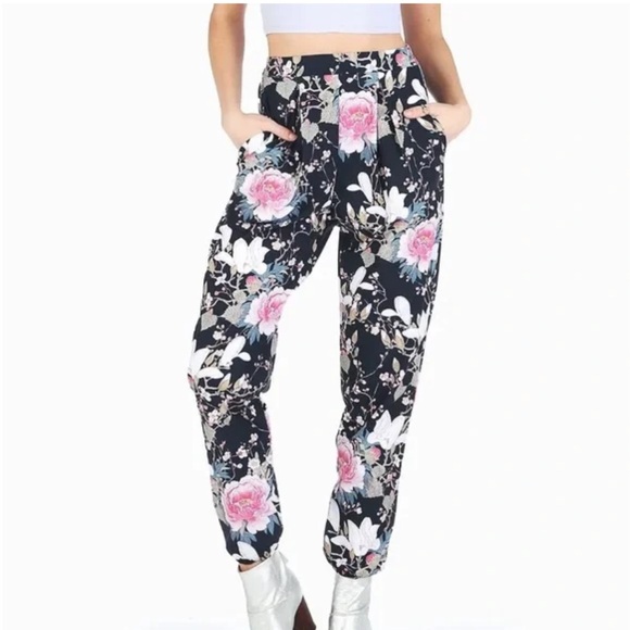 Blackmilk Koson Flowers Lounge Pants - Picture 4 of 5